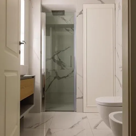 Stile Ed Eleganza Fra Stazione E Posta Venezia Apartment *